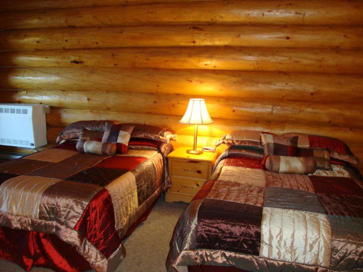 Helmcken Falls Lodge Cabin Rooms And Rv Park Clearwater Εξωτερικό φωτογραφία