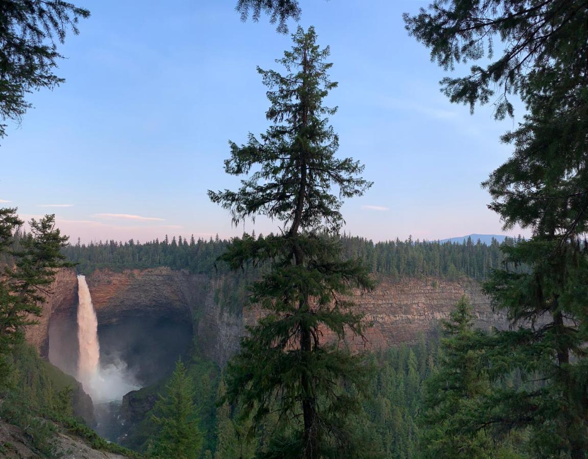 Helmcken Falls Lodge Cabin Rooms And Rv Park Clearwater Εξωτερικό φωτογραφία