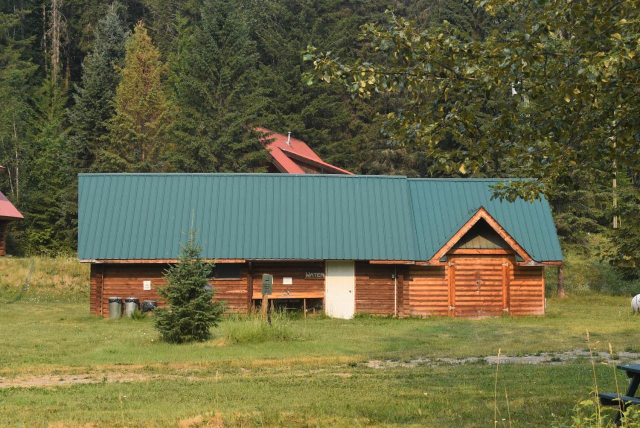 Helmcken Falls Lodge Cabin Rooms And Rv Park Clearwater Εξωτερικό φωτογραφία