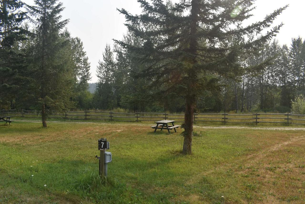Helmcken Falls Lodge Cabin Rooms And Rv Park Clearwater Εξωτερικό φωτογραφία