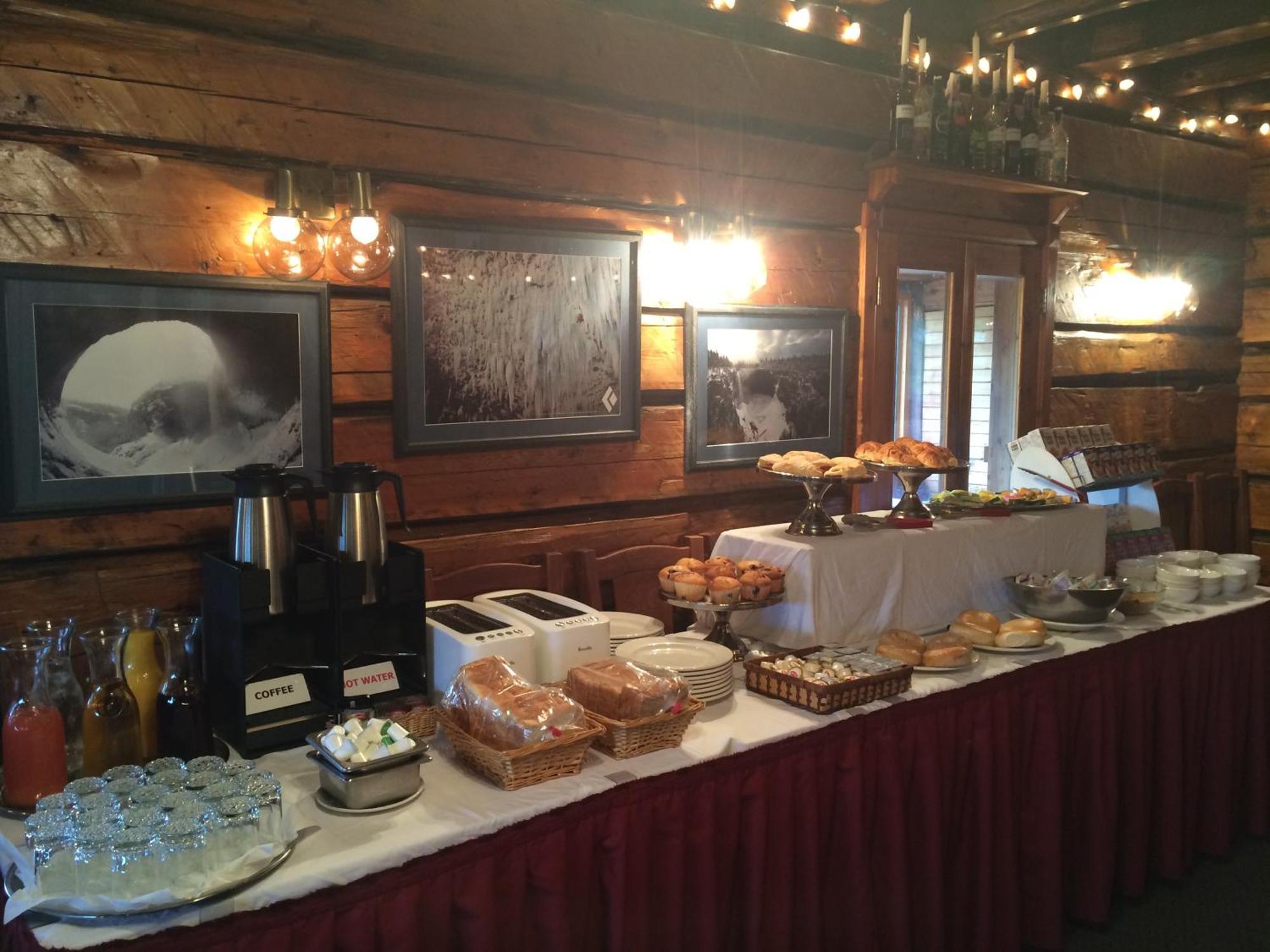 Helmcken Falls Lodge Cabin Rooms And Rv Park Clearwater Εξωτερικό φωτογραφία