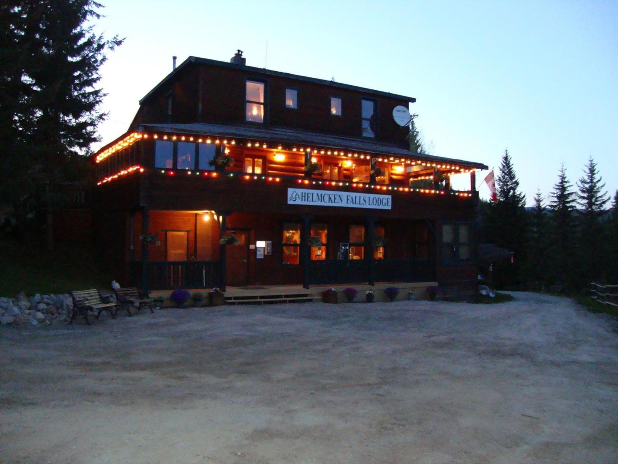 Helmcken Falls Lodge Cabin Rooms And Rv Park Clearwater Εξωτερικό φωτογραφία