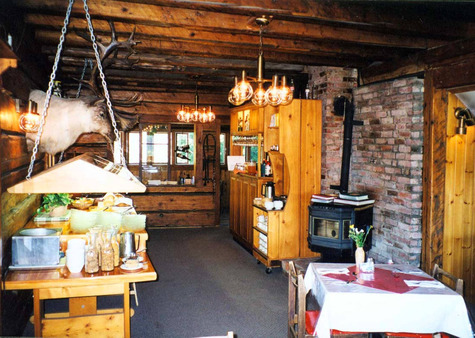 Helmcken Falls Lodge Cabin Rooms And Rv Park Clearwater Εξωτερικό φωτογραφία
