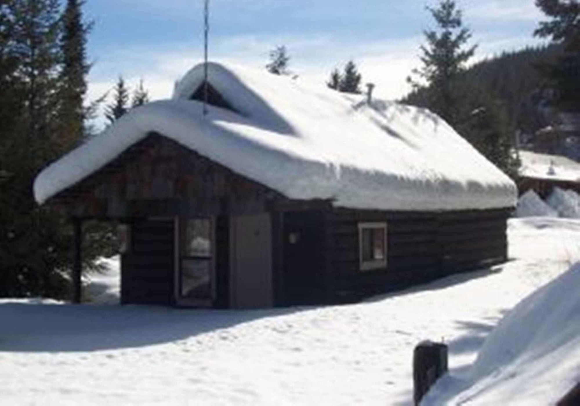 Helmcken Falls Lodge Cabin Rooms And Rv Park Clearwater Εξωτερικό φωτογραφία