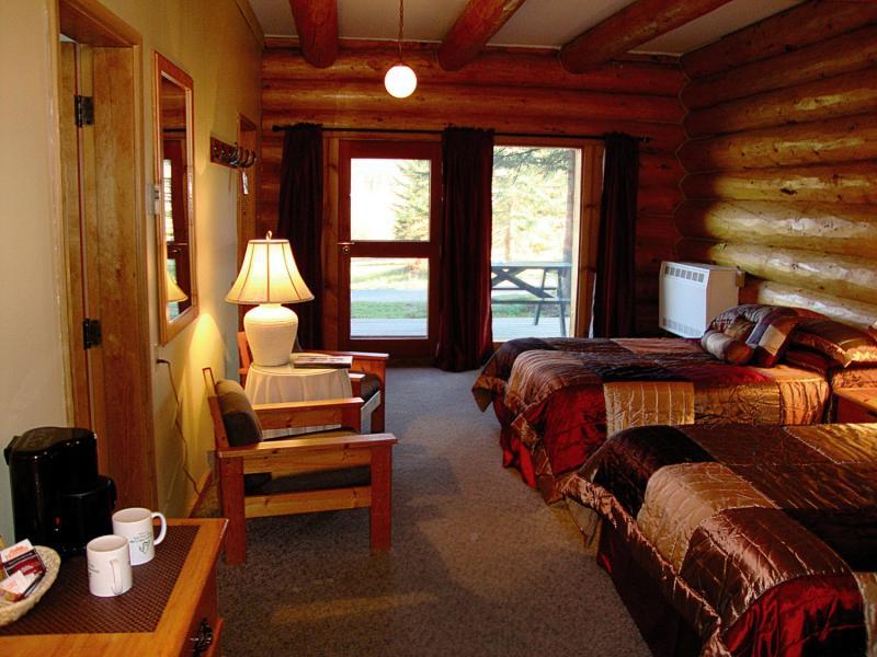 Helmcken Falls Lodge Cabin Rooms And Rv Park Clearwater Εξωτερικό φωτογραφία